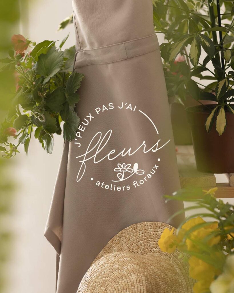 solaire-studio-portfolio-projet-jpeux-pas-jai-fleurs-tablier