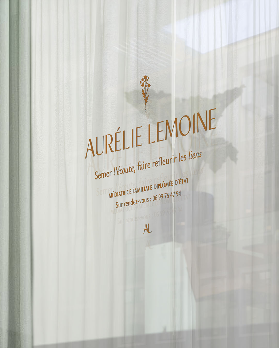 solaire-studio-portfolio-projet-aurelie-lemoine-mediatrice-familiale-vitrine-cabinet